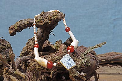 Collier C003